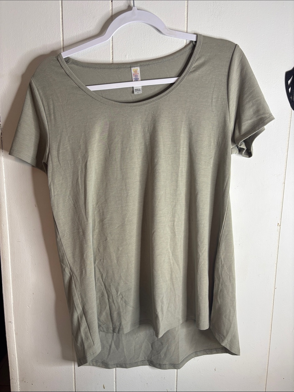 496 - Classic Scoop Neck Tee - Olive Green